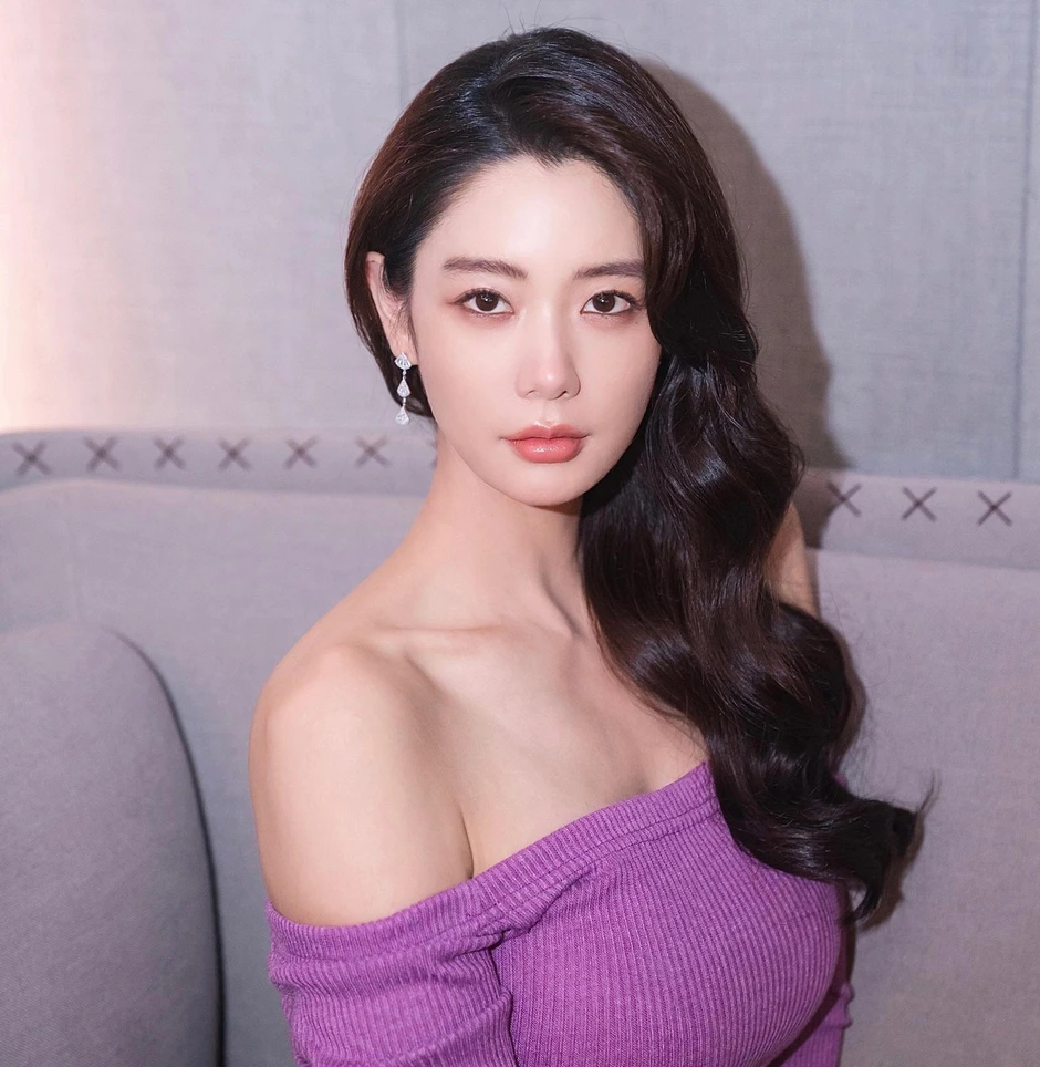 Huỳnh Hiểu Minh hủy hoại 16 nghệ sĩ