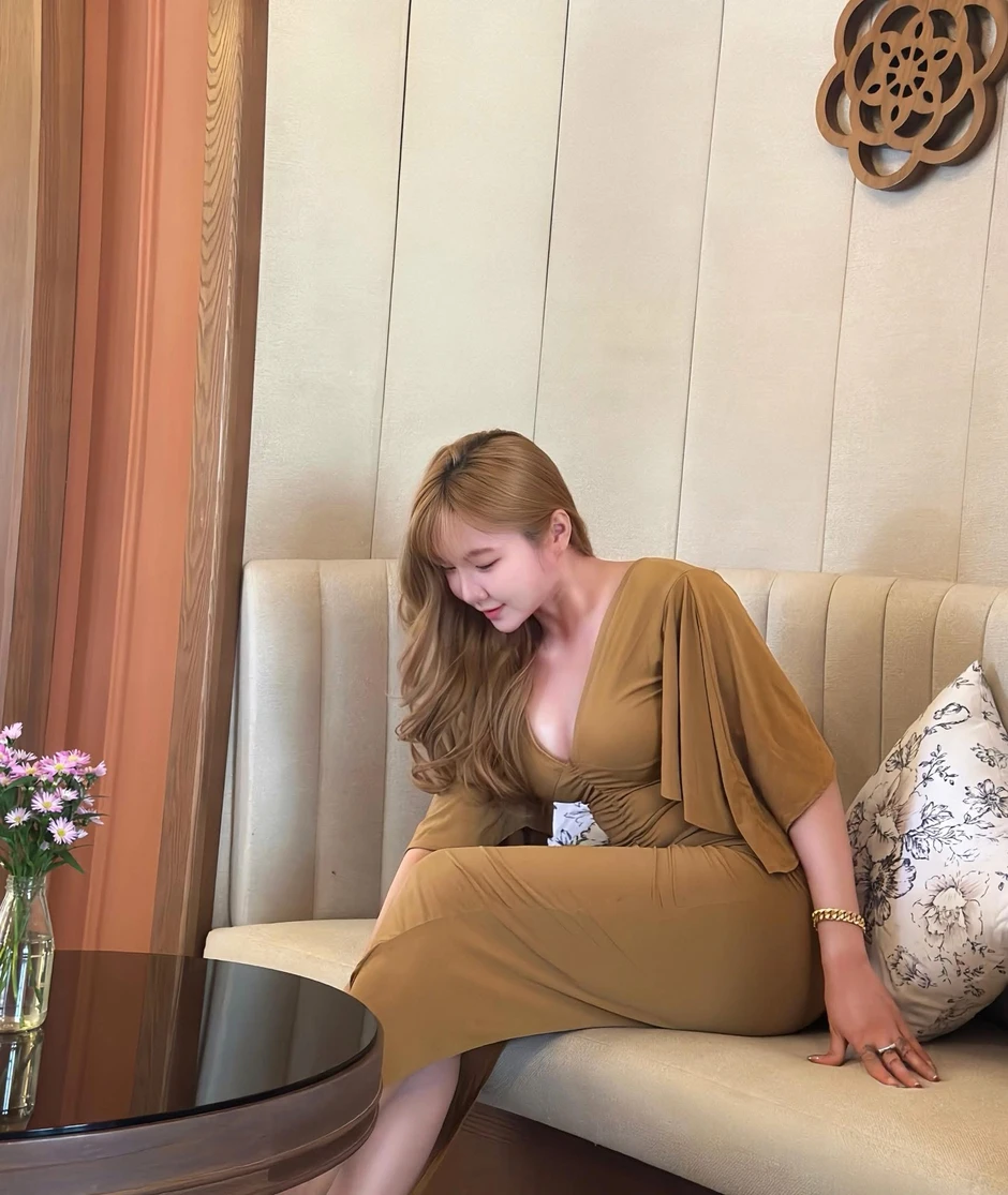 Idol CCTalk Như Hexi sau hơn một thập kỷ: Từ nàng thơ kẹo ngọt đến mỹ nhân sexy cực phẩm Idol CCTalk Như Hexi sau hơn một thập kỷ: Từ nàng thơ kẹo ngọt đến mỹ nhân sexy cực phẩm