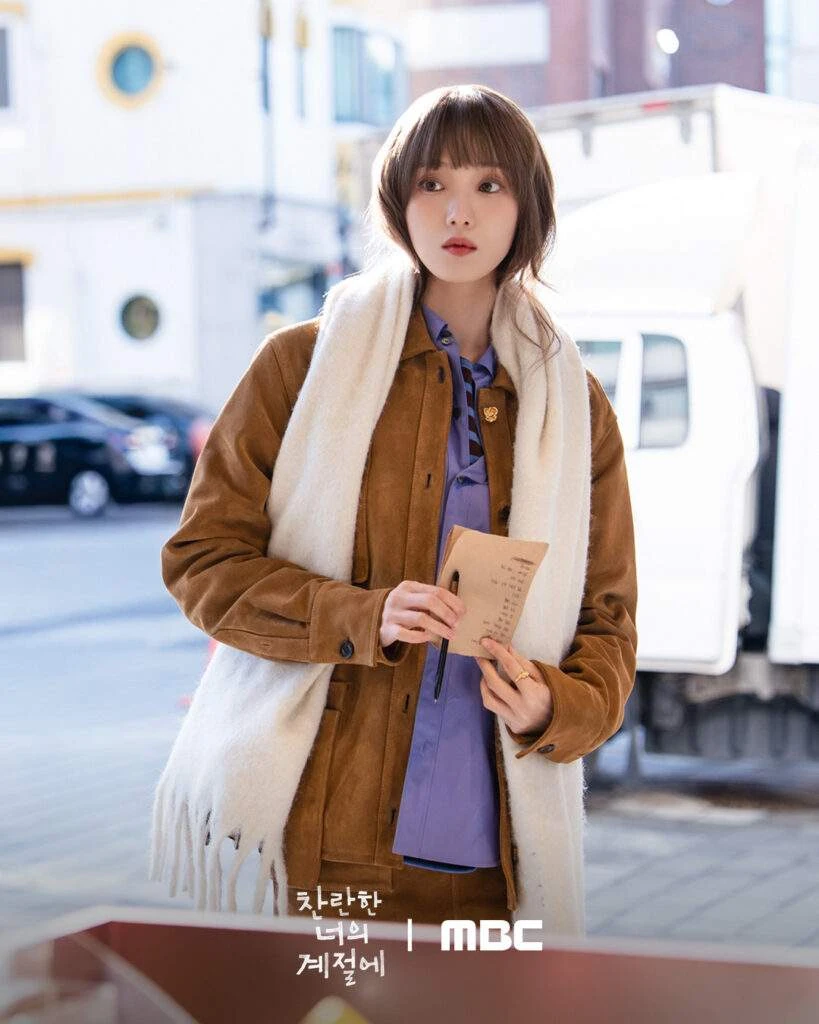 In Your Radiant Season: Nữ chính đẹp như mộng, xem mà mê