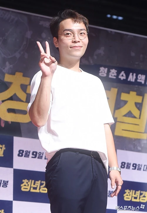 Jisoo bất ngờ tung ảnh cưới, đột ngột kết hôn Jisoo bất ngờ tung ảnh cưới, đột ngột kết hôn