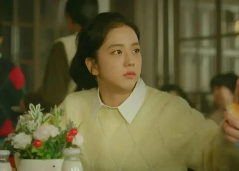 Jisoo (BLACKPINK) đừng tự biến mình thành trò cười nữa