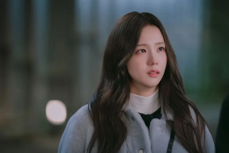 Jisoo (BLACKPINK) đừng tự biến mình thành trò cười nữa