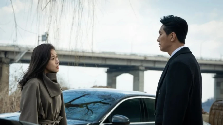 Joo Ji Hoon ơi, anh mượn phấn của Ha Ji Won để đánh đấy à?