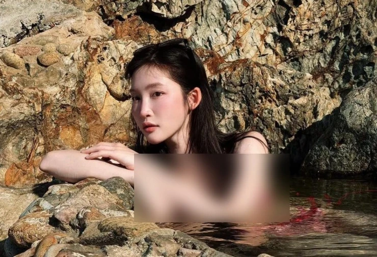 Juky San xin lỗi sau ồn ào chụp ảnh bikini tại Giếng Tiên