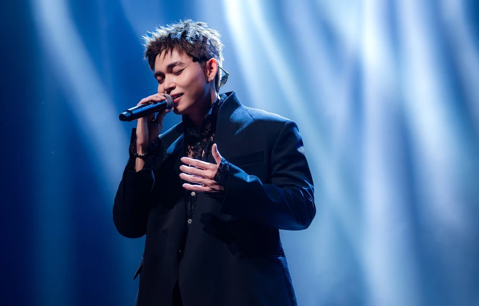 Jun Phạm tự nhận cả đời chưa có lấy 1 bản hit, ra MV phản cảm viral bằng 16 năm đi hát Jun Phạm tự nhận cả đời chưa có lấy 1 bản hit, ra MV phản cảm viral bằng 16 năm đi hát