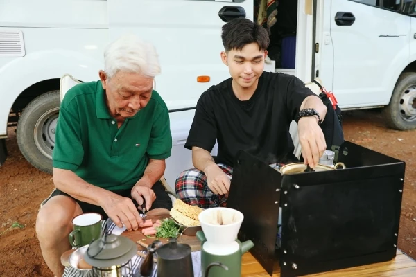 Jun Phạm tự nhận cả đời chưa có lấy 1 bản hit, ra MV phản cảm viral bằng 16 năm đi hát Jun Phạm tự nhận cả đời chưa có lấy 1 bản hit, ra MV phản cảm viral bằng 16 năm đi hát