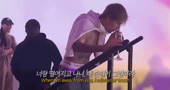 Justin Bieber say xỉn không thể đứng vững, hát quên cả lời nhưng giọng live thì không điểm nào chê