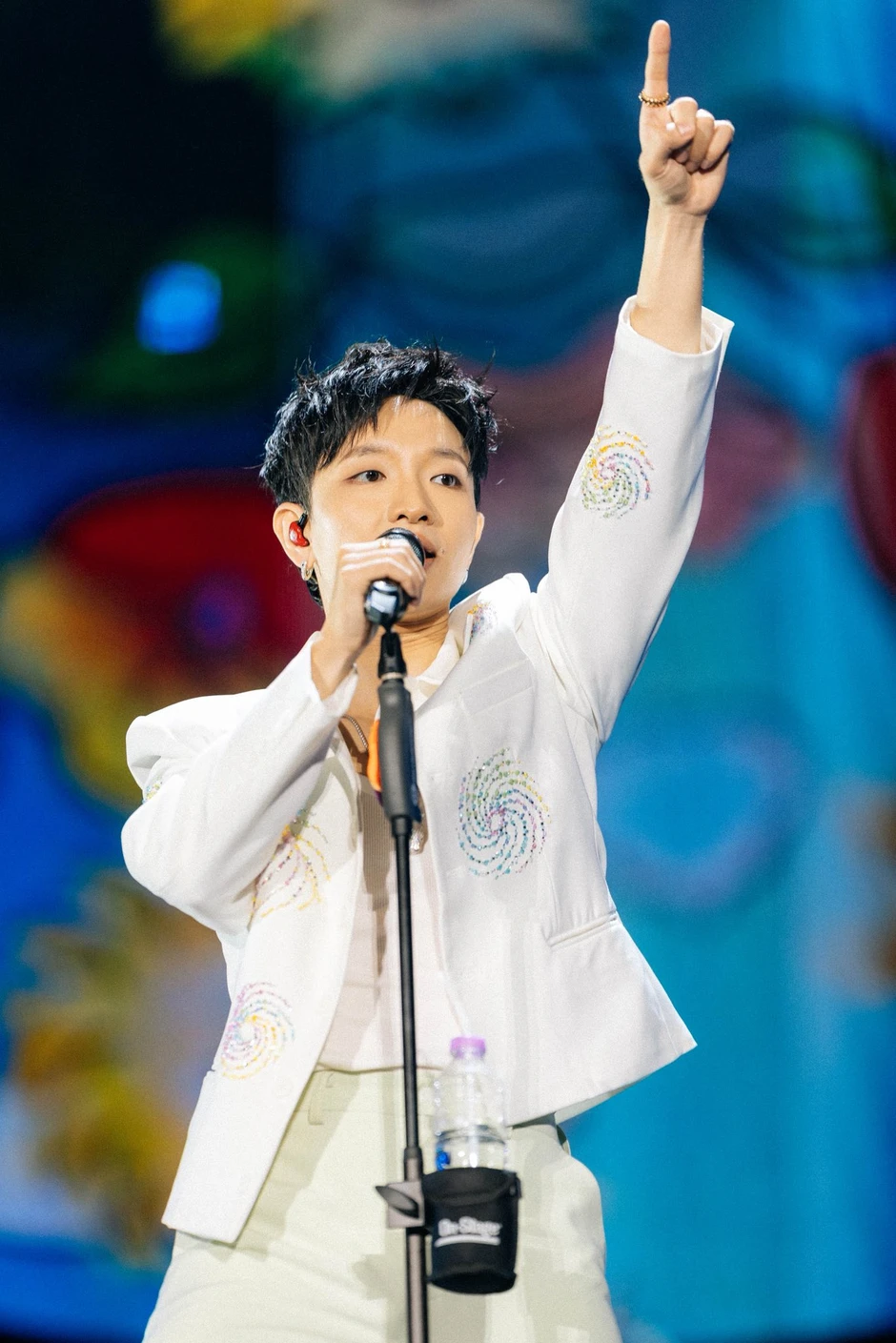 Khán giả than thở loạt trải nghiệm bất ổn trong concert Hoàng Dũng