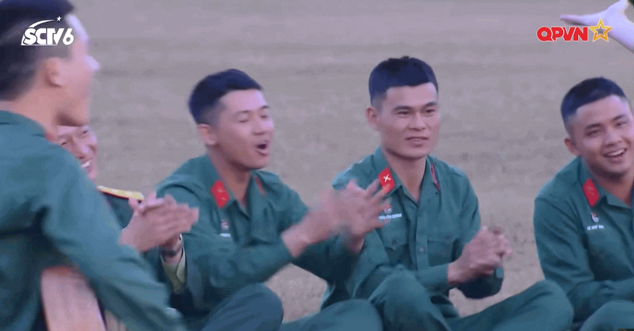 Khoảnh khắc chứng minh chồng sắp cưới của Hòa Minzy “trúng sét ái tình” từ cái nhìn đầu tiên