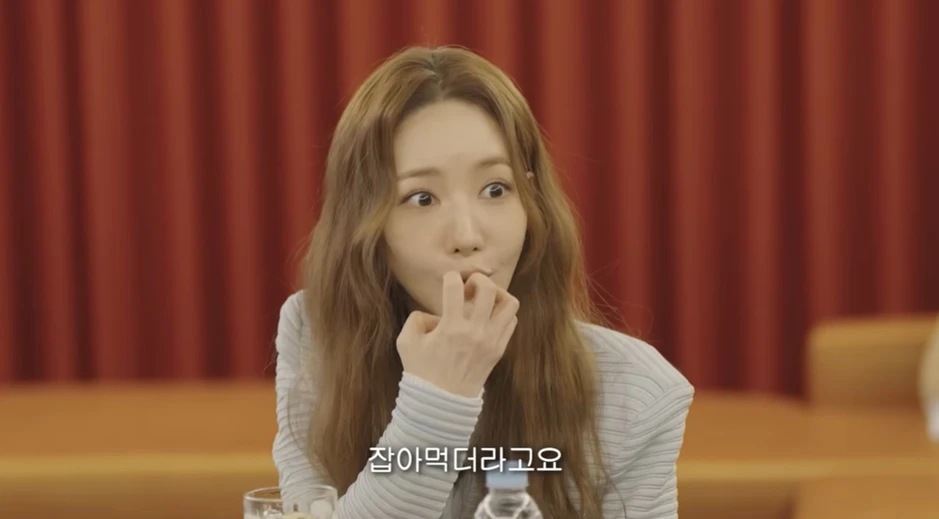 Không ngờ Park Min Young cũng có ngày này