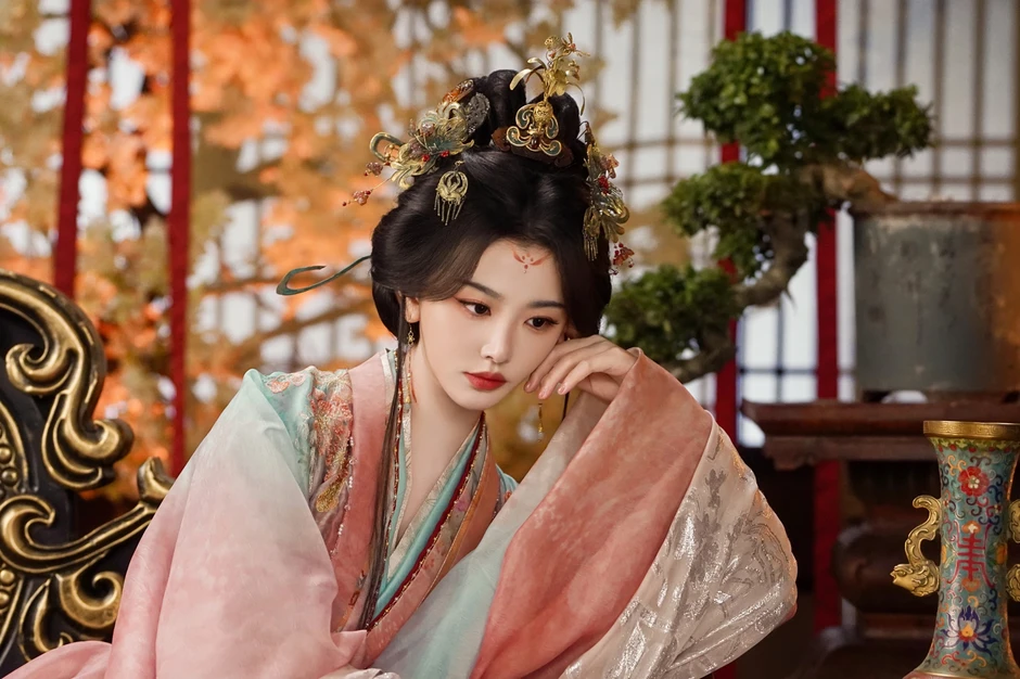 Khổng Tuyết Nhi visual đẹp đến cực hạn, u mê chết đi sống lại