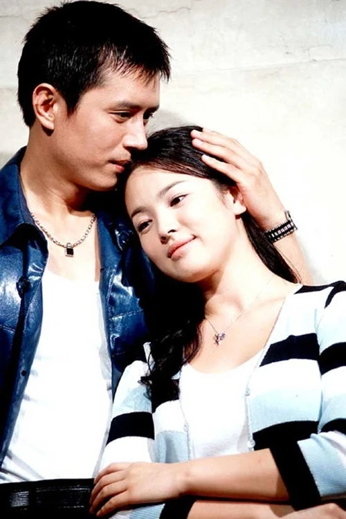 Kim Hee Sun từ chối 3 bom tấn giúp Song Hye Kyo đổi đời