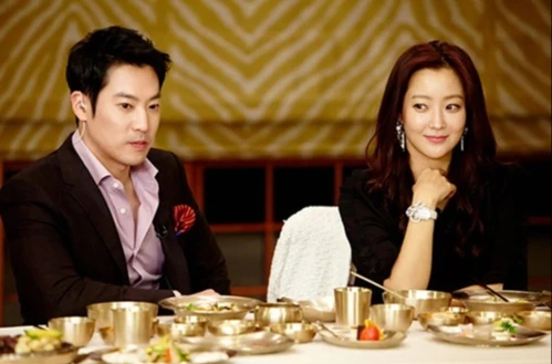 Kim Hee Sun từ chối 3 bom tấn giúp Song Hye Kyo đổi đời