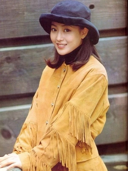 Kim Hee Sun từ chối 3 bom tấn giúp Song Hye Kyo đổi đời