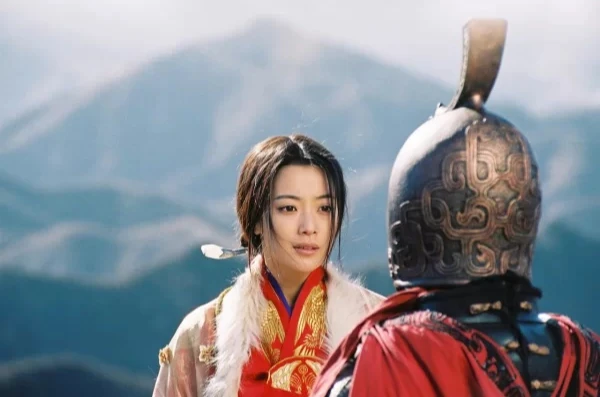 Kim Hee Sun từ chối 3 bom tấn giúp Song Hye Kyo đổi đời