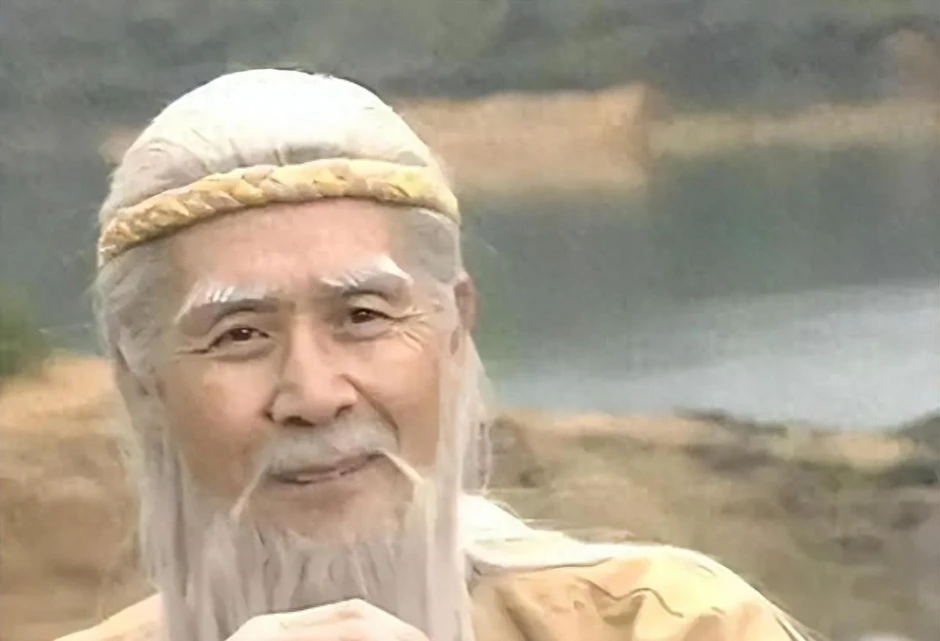 Lam Thiên Dã sáng đi đóng phim, tối làm điệp viên