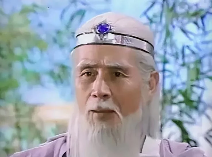 Lam Thiên Dã sáng đi đóng phim, tối làm điệp viên