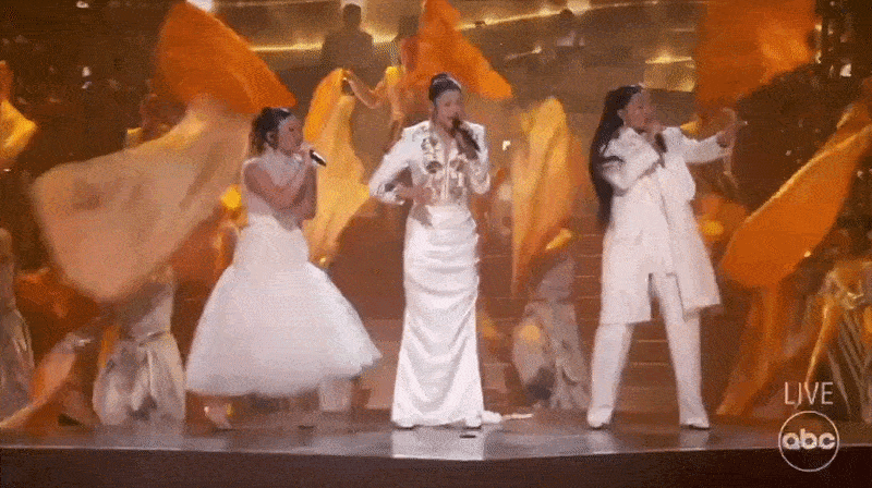 Lần đầu tiên trong lịch sử ca khúc Kpop giành Oscar cho Bài hát phim hay nhất!