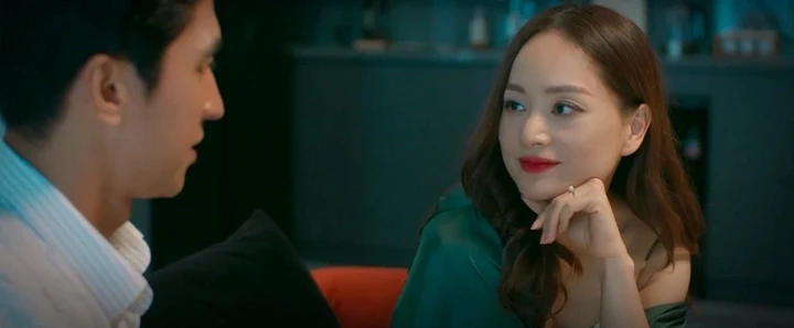 Lan Phương đỗ 2 trường đại học, nói được 4 thứ tiếng