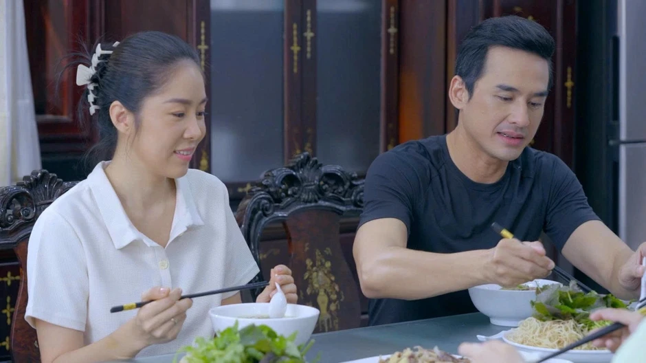 Lê Phương đóng chính cùng lúc 2 phim Việt đang hot Lê Phương đóng chính cùng lúc 2 phim Việt đang hot