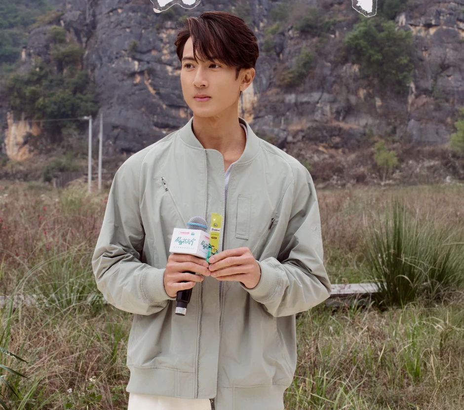 Lương Sơn Bá đẹp nhất màn ảnh giờ trông như ma cà rồng