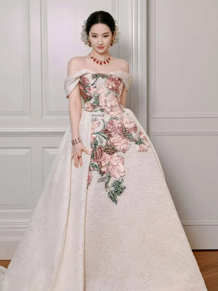 Lưu Diệc Phi bị chê sến súa nhưng lần xuất hiện vẫn mang về 210 tỷ đồng doanh thu