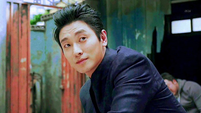 Mỹ nam vụt sáng thành sao hạng A chỉ sau một đêm với vai Thái tử, 20 năm sau gặp lại vẫn hú hồn vì quá đẹp trai