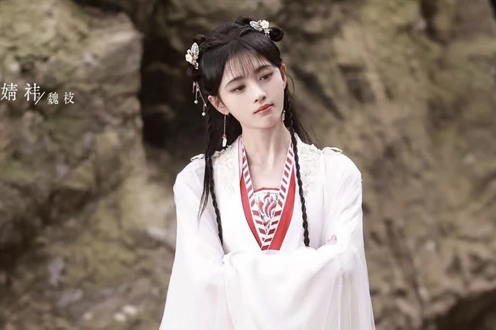 Mỹ nhân 4.000 năm có một Cúc Tịnh Y bị tố cáo trốn thuế