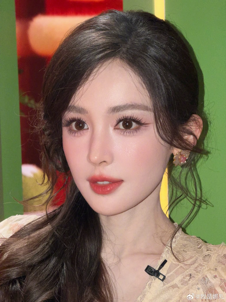 Mỹ nhân đẹp nhất nước chia tay "anh bạn thân 10 năm", quay xe hàn gắn với tình cũ nam thần?