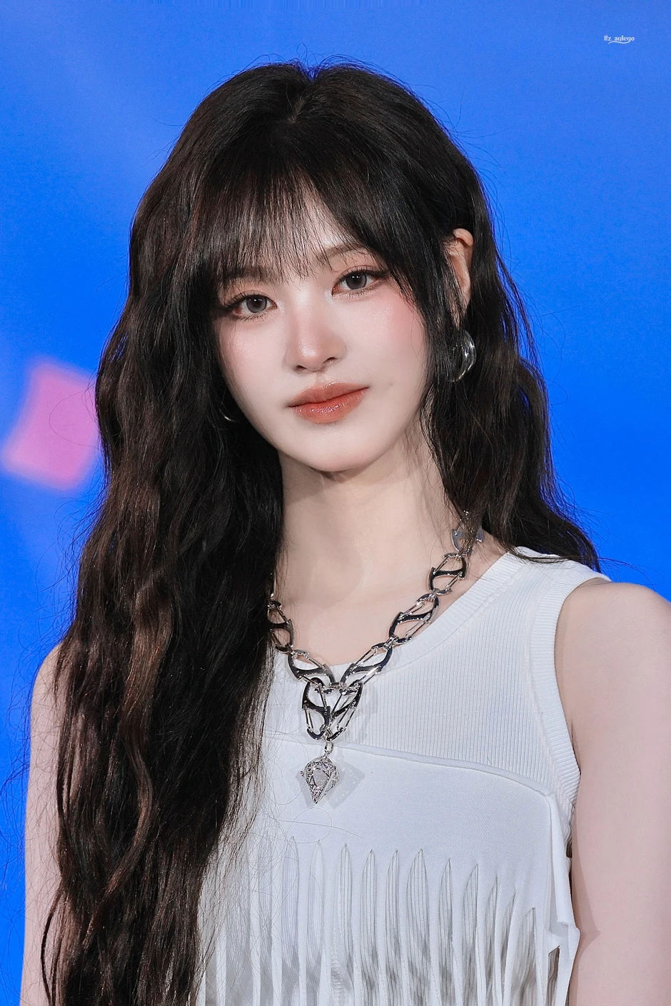 Mỹ nhân khổ nhất showbiz: Mất 3 năm để “vịt hoá thiên nga”, đẹp đến mấy cũng phải nhường spotlight