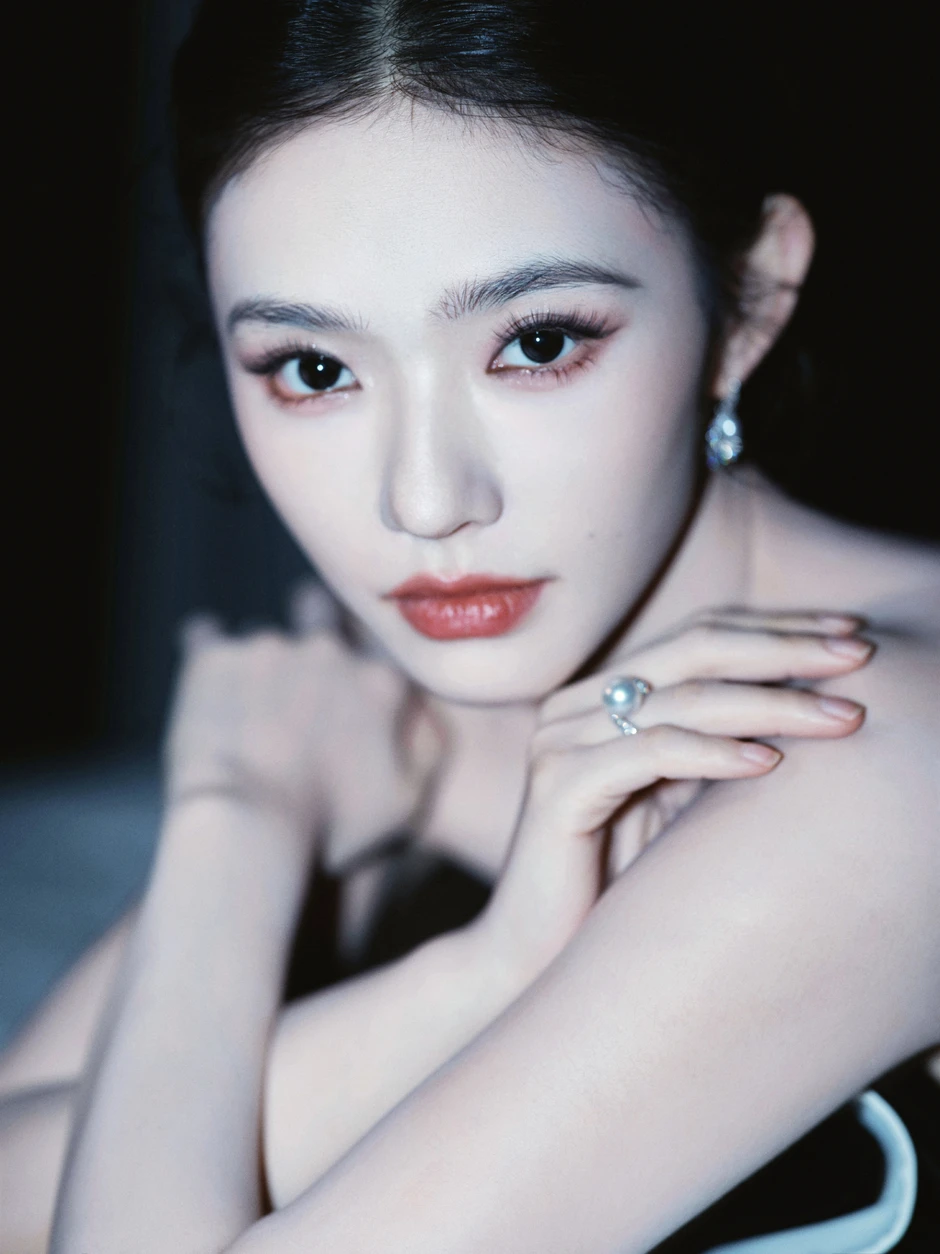 Mỹ nhân phim Tết bị ghét nhất showbiz: Dính series phốt ảnh "nhức mắt", giật bồ và mối quan hệ kỳ lạ với 2 danh hài