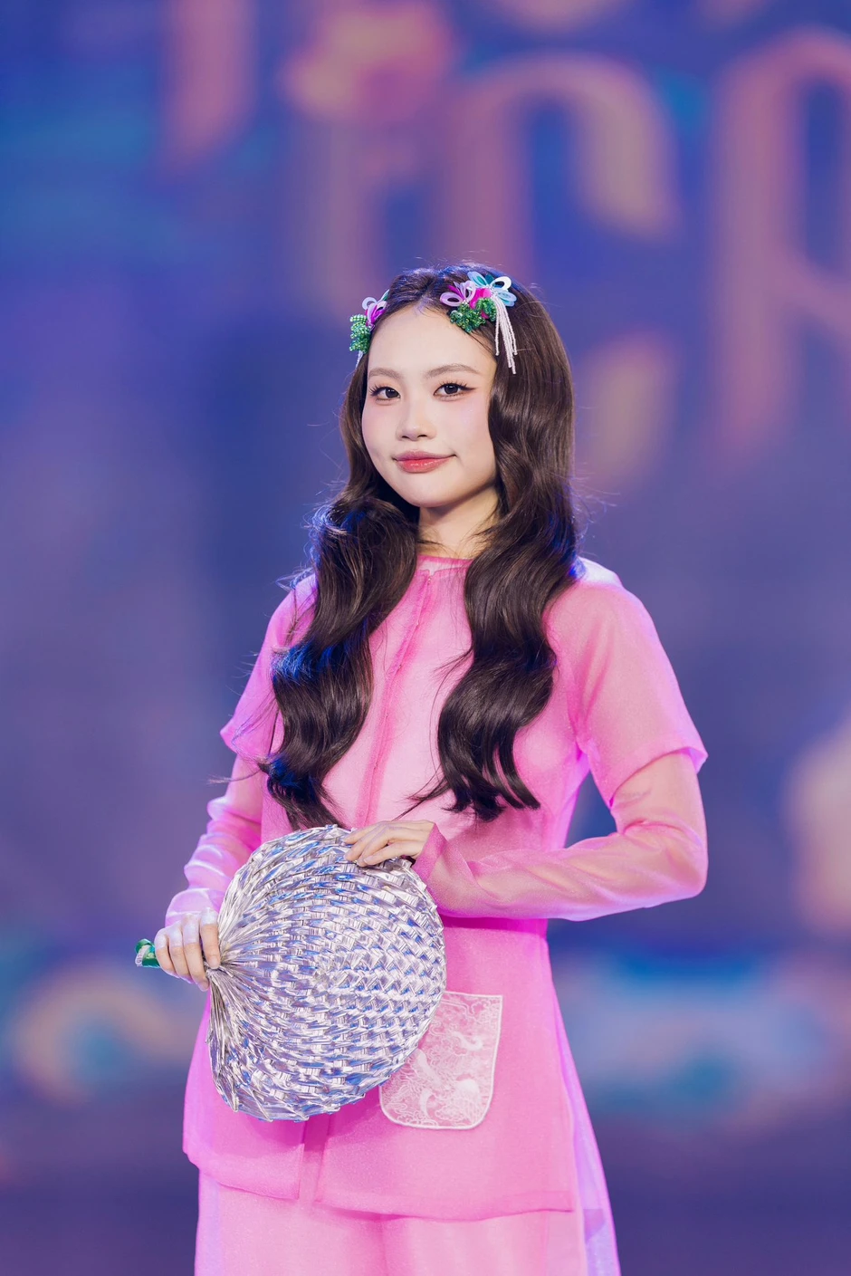 Mỹ nhân Việt 2 năm liên tiếp được Trung ương Đoàn vinh danh: Quán quân thành công nhất Vbiz Mỹ nhân Việt 2 năm liên tiếp được Trung ương Đoàn vinh danh: Quán quân thành công nhất Vbiz