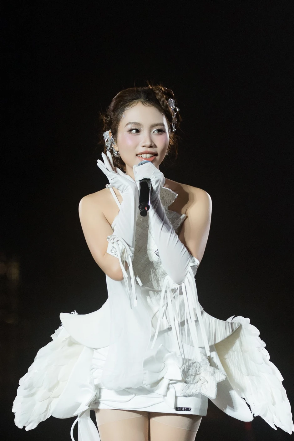 Mỹ nhân Việt 2 năm liên tiếp được Trung ương Đoàn vinh danh: Quán quân thành công nhất Vbiz Mỹ nhân Việt 2 năm liên tiếp được Trung ương Đoàn vinh danh: Quán quân thành công nhất Vbiz