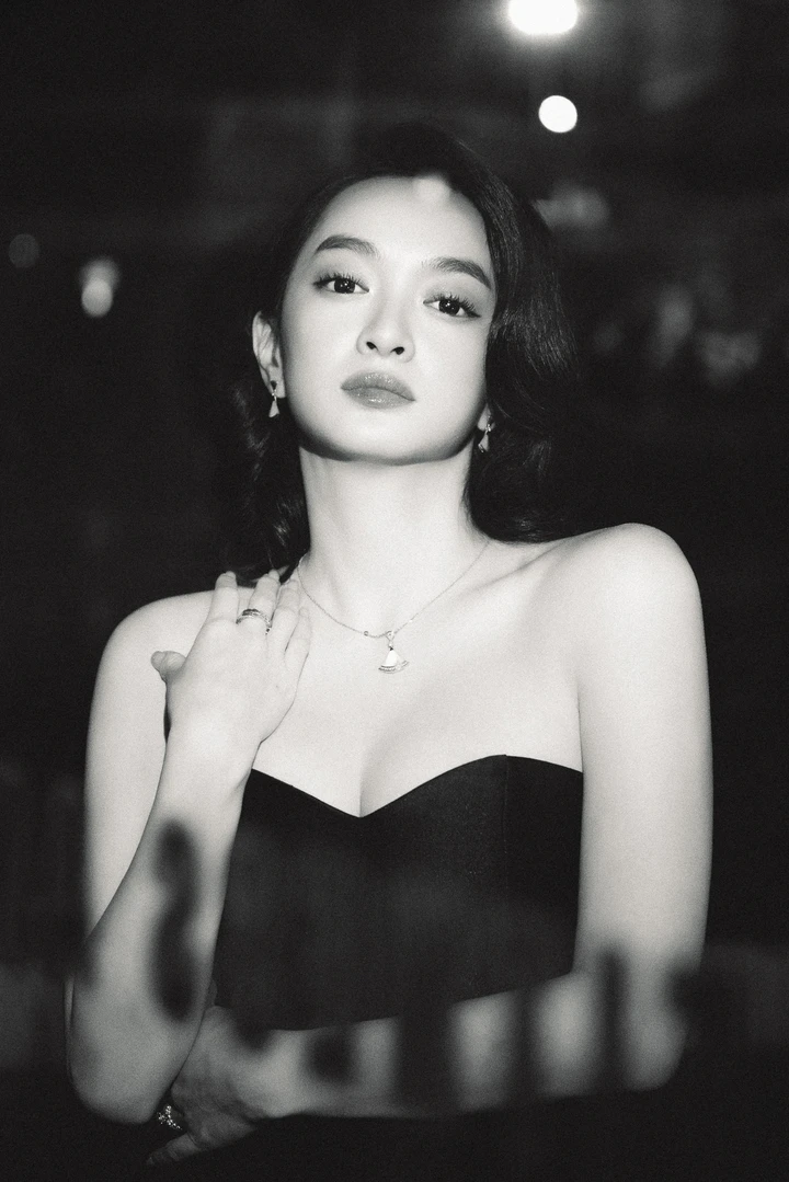 Mỹ nhân Việt cao 1m50 được đề cử 100 gương mặt đẹp nhất thế giới là ai?