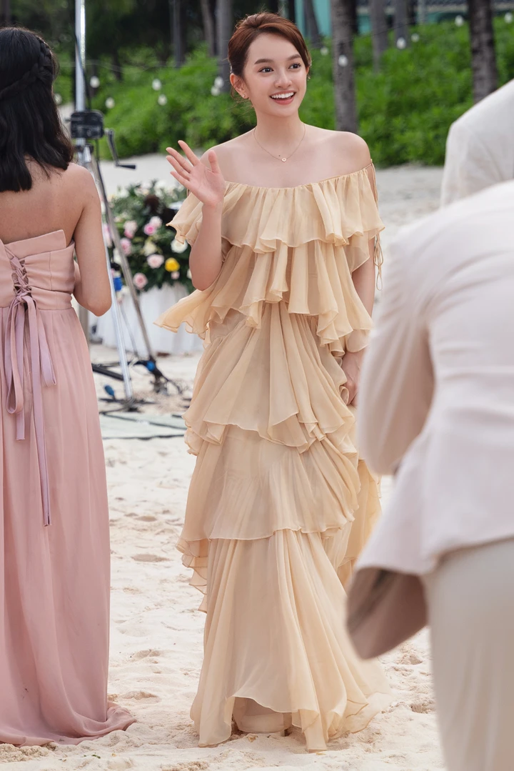 Mỹ nhân Việt cao 1m50 được đề cử 100 gương mặt đẹp nhất thế giới là ai?