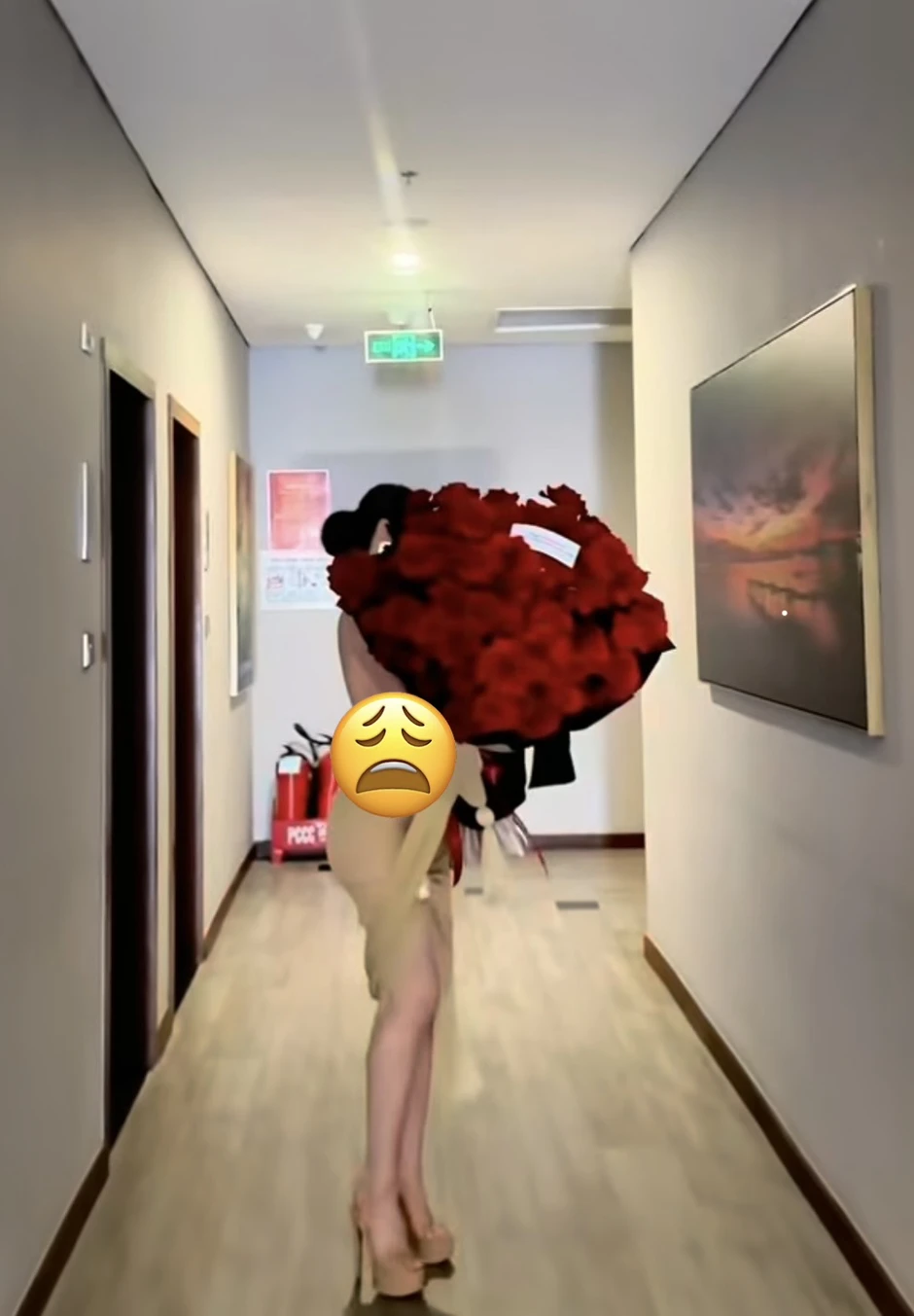 Mặc "thiếu vải" check-in Yên Tử: Nữ du khách khiến Netizen phẫn nộ vì tư duy sống ảo lệch lạc Mặc "thiếu vải" check-in Yên Tử: Nữ du khách khiến Netizen phẫn nộ vì tư duy sống ảo lệch lạc