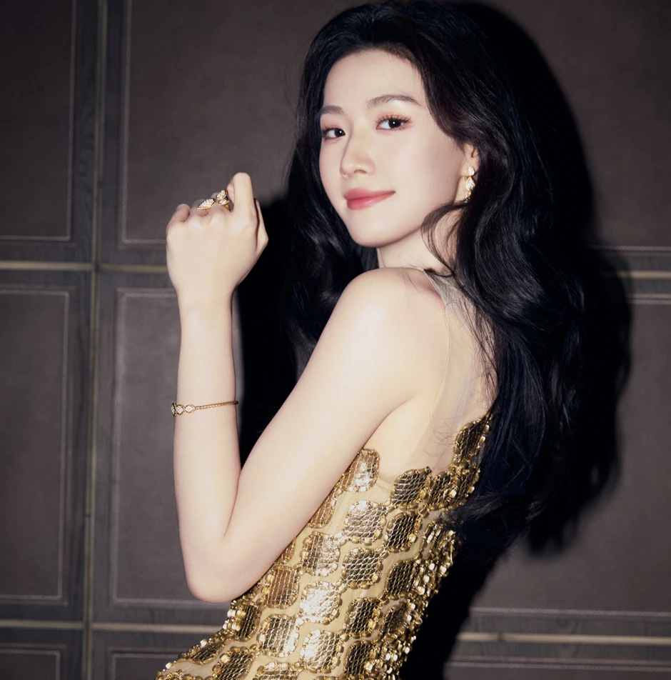 Màn lột xác 180 độ của Lư Dục Hiểu