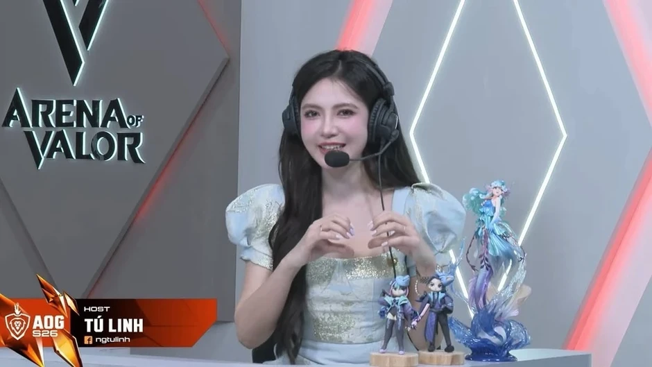 MC Tú Linh tái xuất