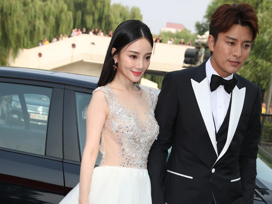 Mẹ Lý Tiểu Lộ hối hận cả đời vì để con gái lấy chồng “đũa lệch”