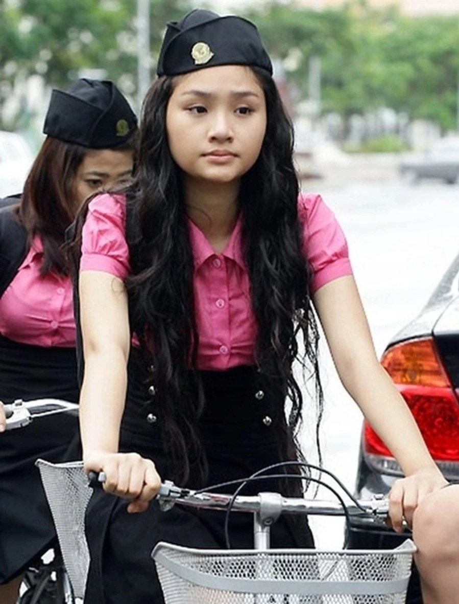 Miu Lê đổi đời nhờ giống bà lão 70 tuổi