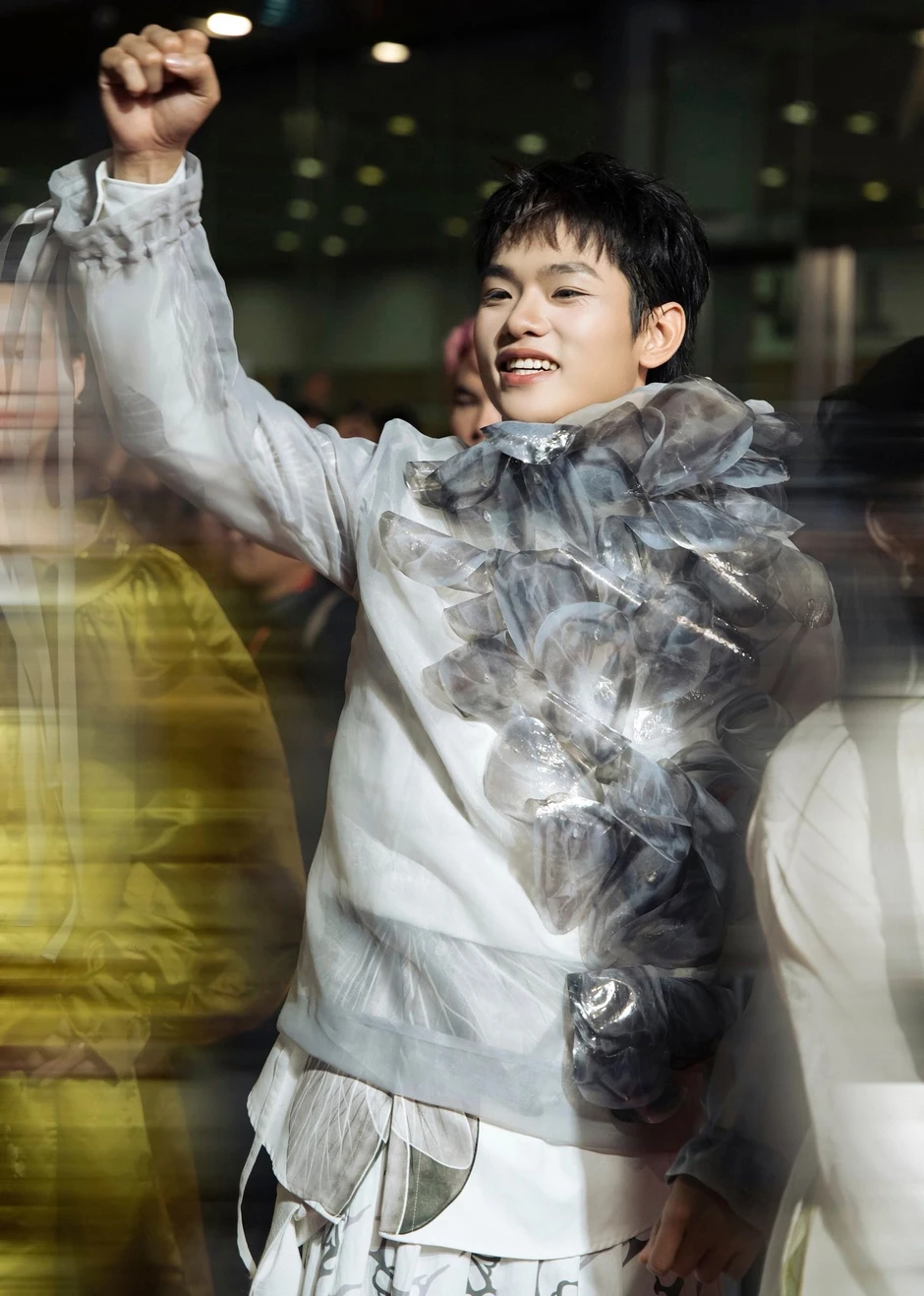 Nam ca sĩ vừa cháy vé concert chỉ trong 12 phút: Sự nghiệp cả "rổ hit", top 1 Spotify Việt Nam