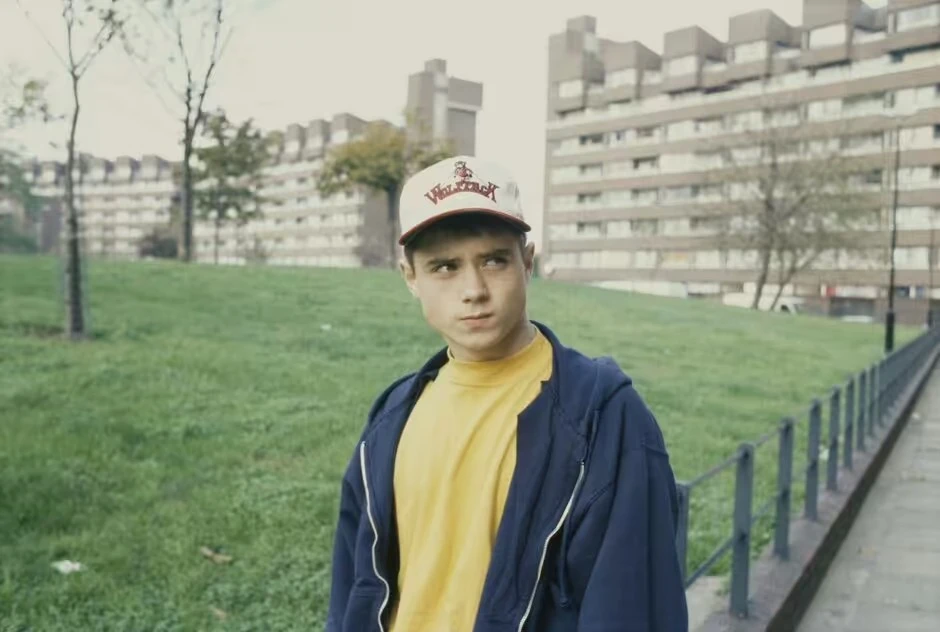 Nam diễn viên John Alford đột ngột qua đời sau hai tháng thụ án