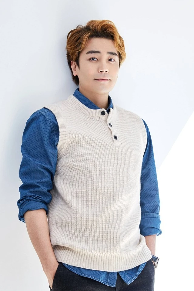 Nam tài tử gây tranh cãi được bổ nhiệm làm giảng viên đại học, sinh viên phản ứng đồng loạt