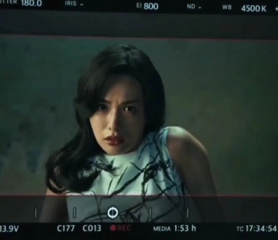 Nana: Diễn viên đóng thế đẹp hơn cả minh tinh hạng A