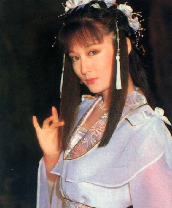 Nàng Tiểu Long Nữ trẻ trung nhờ tập gym và đầu tư chứng khoán