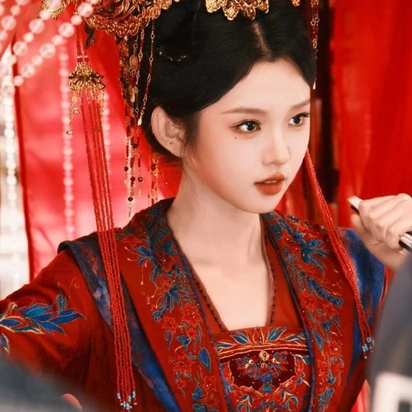 Vẻ đẹp rực rỡ của 'nhất tỷ' làng phim ngắn: 29 phim mỗi năm và hàng chục tỷ lượt xem