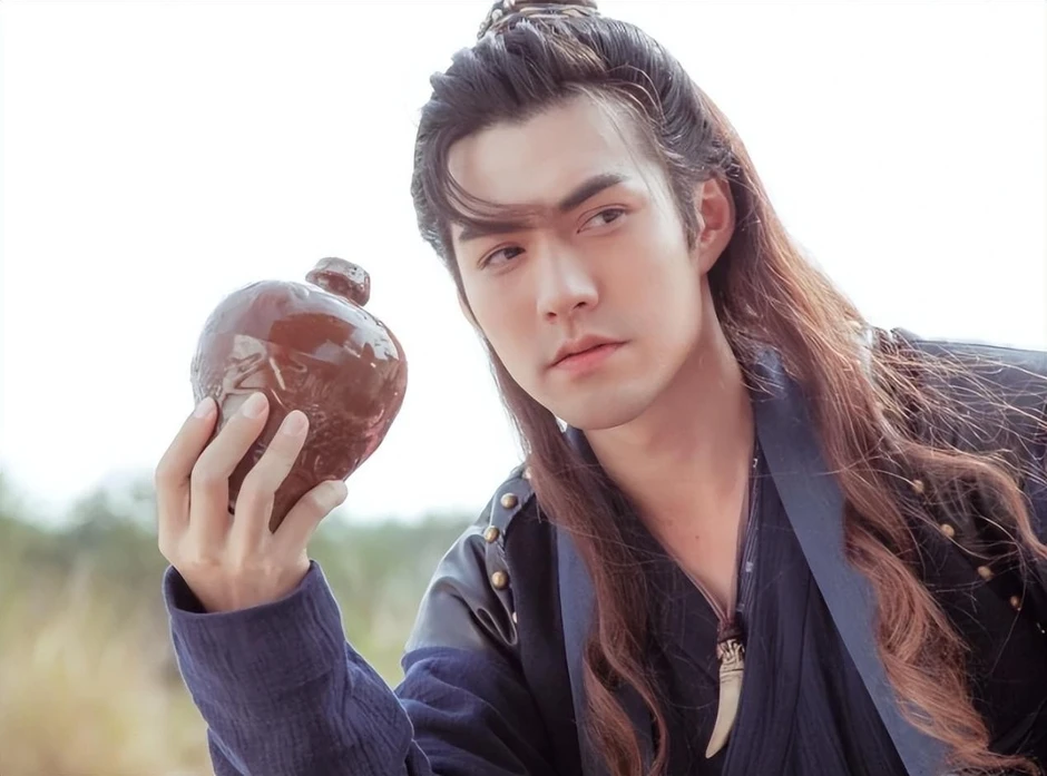 Nghiêm Khoan visual báu vật trời ban, đóng phim nào cũng đẹp