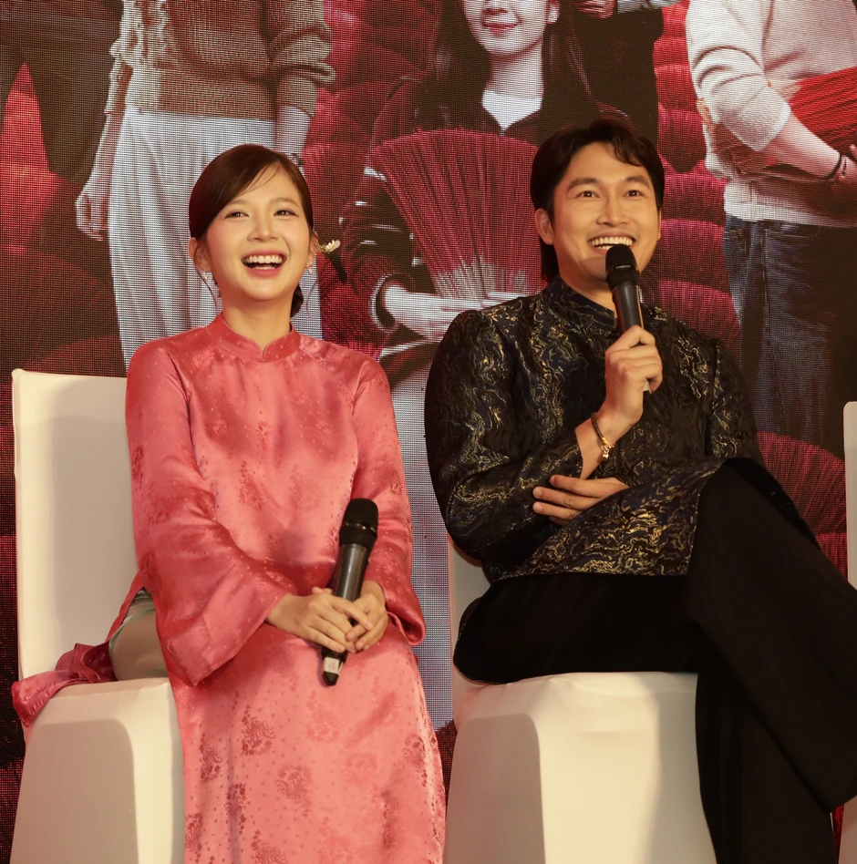 Ngọc Huyền bắt Đình Tú unfollow tất cả gái xinh trên MXH