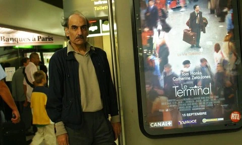 Người đàn ông sống trong sân bay suốt 18 năm, không ở trên bất kỳ quốc gia nào