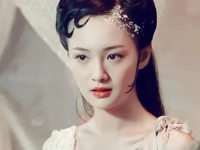 Người đẹp nổi tiếng vì giống Trịnh Sảng